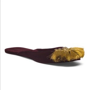Shiraleah Gold Tassel Red Velvet Slipper✨